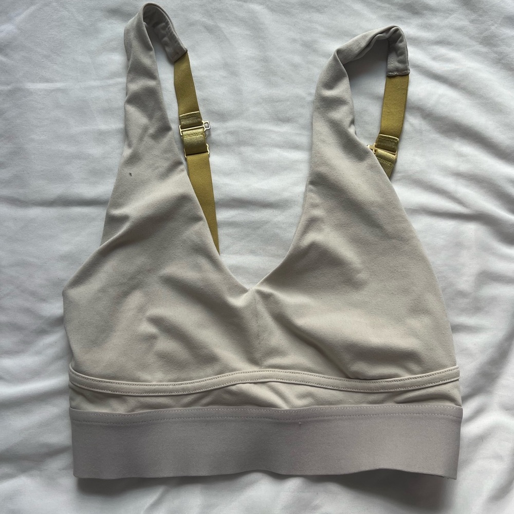Fabletics Women's Cream Sports Bra